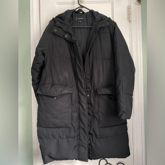 Everlane Black Essential Puffer Jacket
Size Medium - Picture 2 of 12